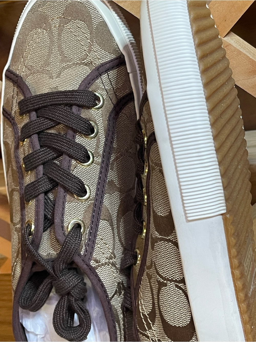 Authentic Coach New York A3851 “ Kalyn “ Sz 9B /Classic Canvas low- top Sneaker - Picture 9 of 16
